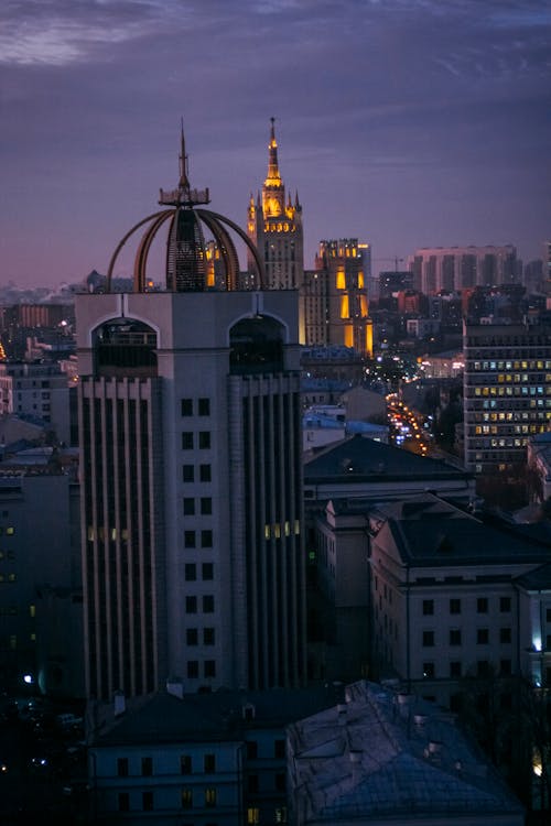 Бесплатное стоковое фото с архитектура город, Аэрофотосъемка, вертикальный выстрел