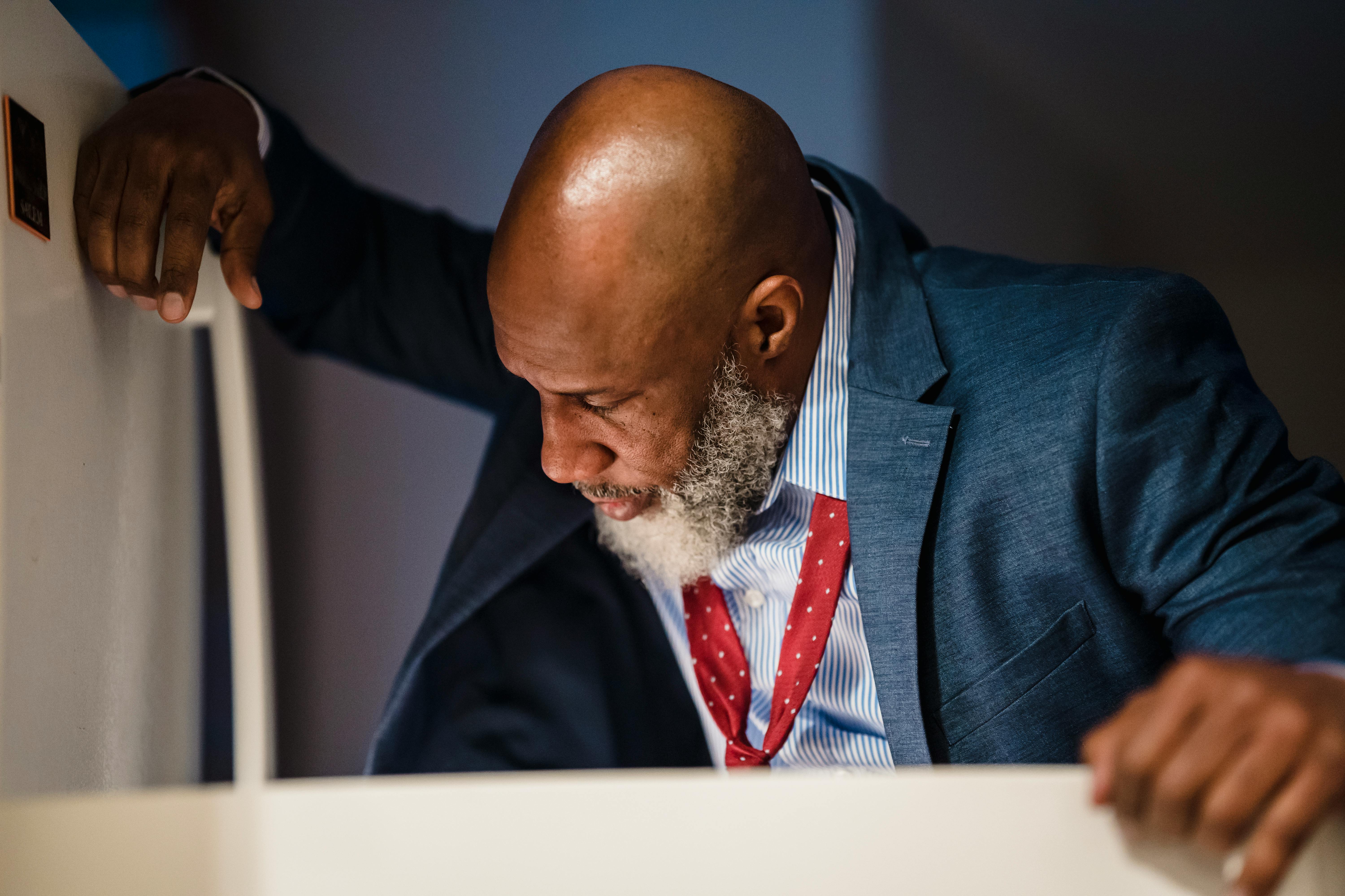 NFLPA has finalists for executive director job, sources say — Photo by Nicola Barts on Pexels