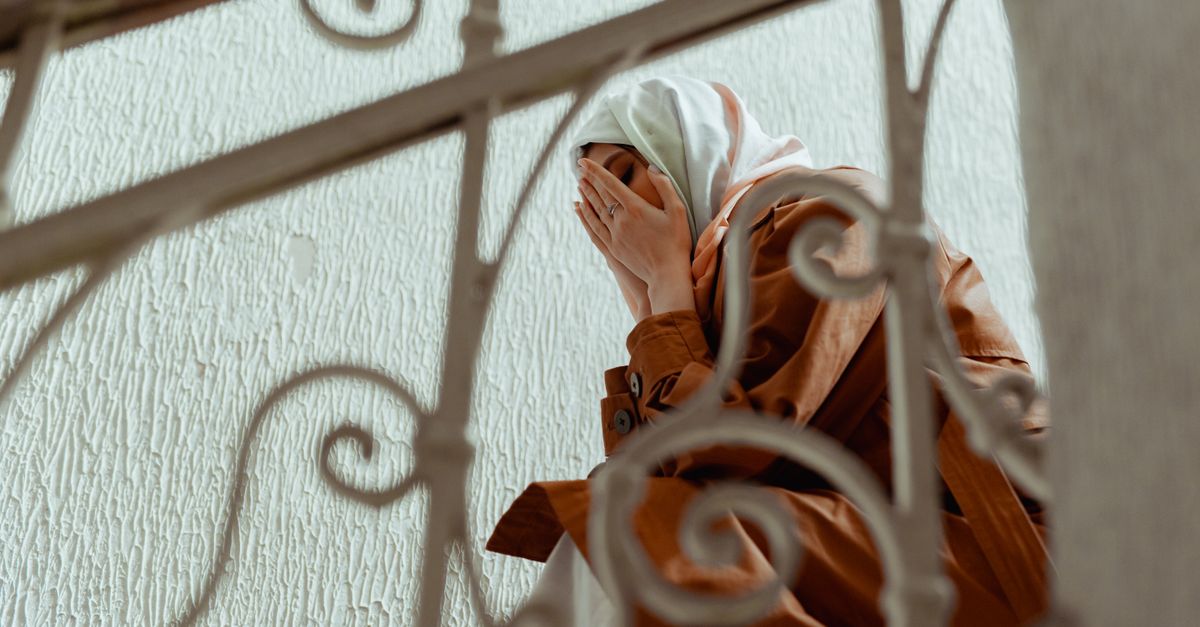 Γιατί παθαίνω ξαφνικό πονοκέφαλο όταν ανεβαίνω τρέχοντας τις σκάλες;