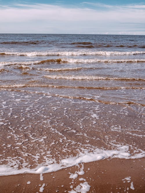 Ocean Waves Crashing on Shore