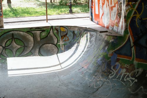 Fotos de stock gratuitas de graffiti, Parque de patinaje, rampa