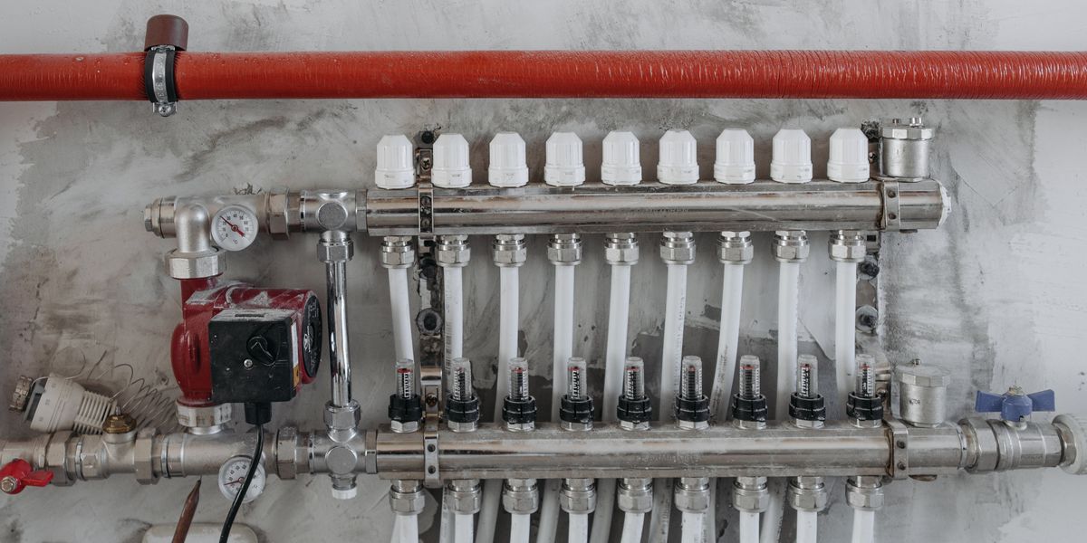 Collecteur et circulateur d'un circuit de chauffage avant désembouage à Lyon