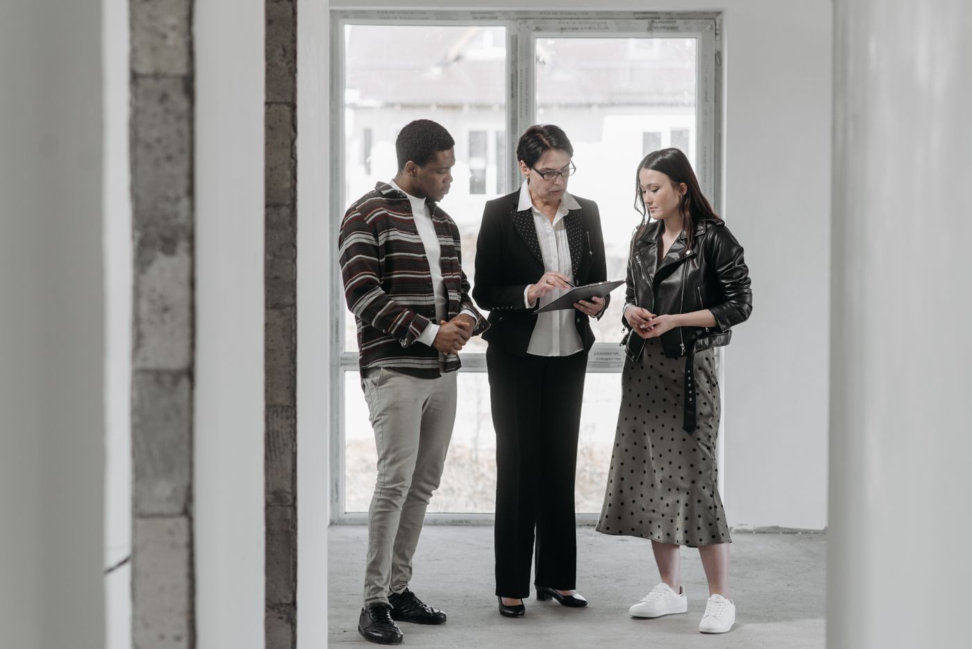 Real estate agent answering seller questions