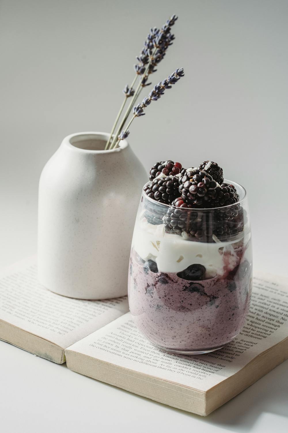 Skyr Breakfast Parfait