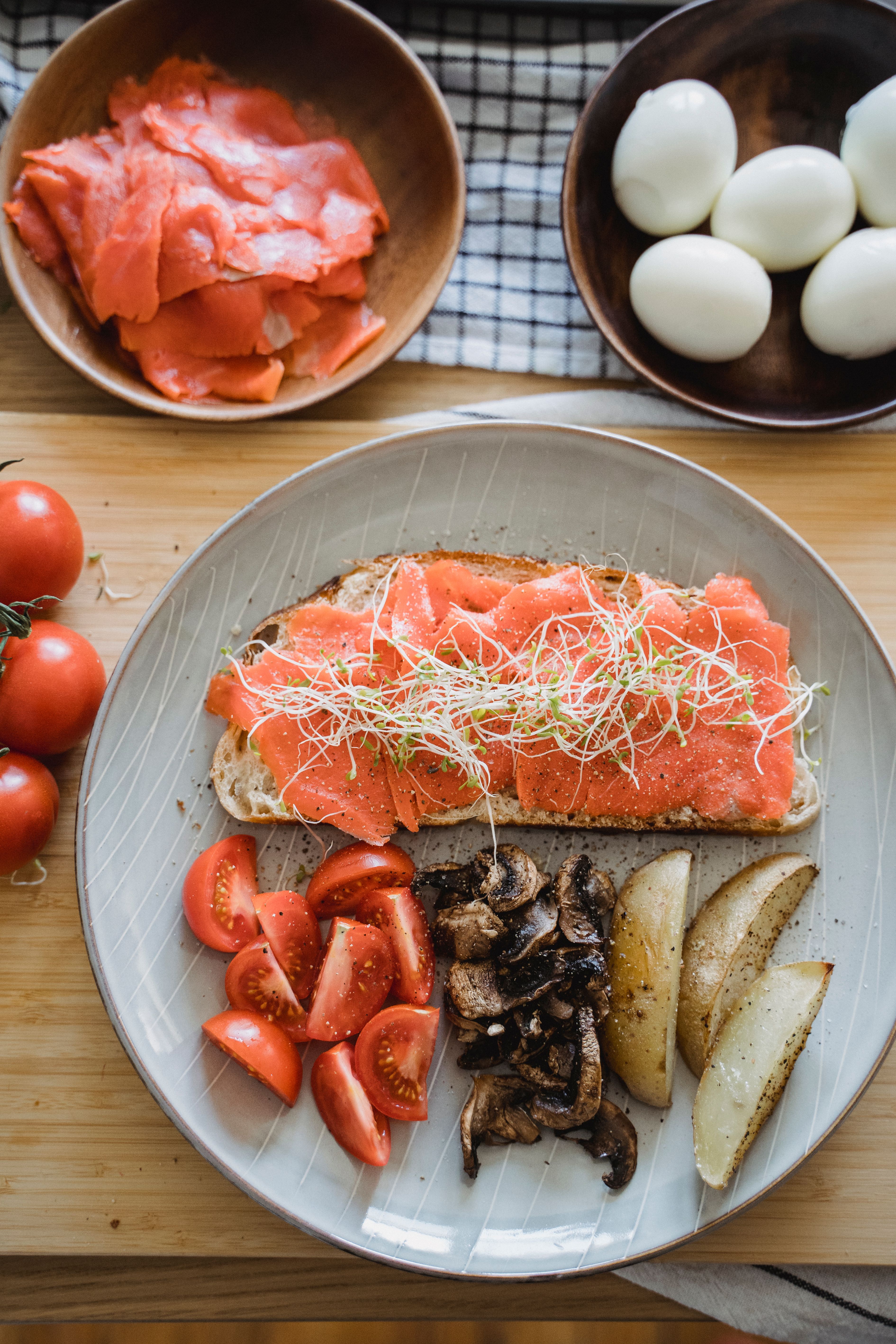 Recipe for  scrambled eggs with mushrooms and potato
