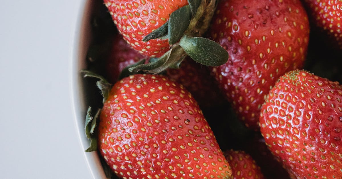How to grow strawberries indoors from seeds