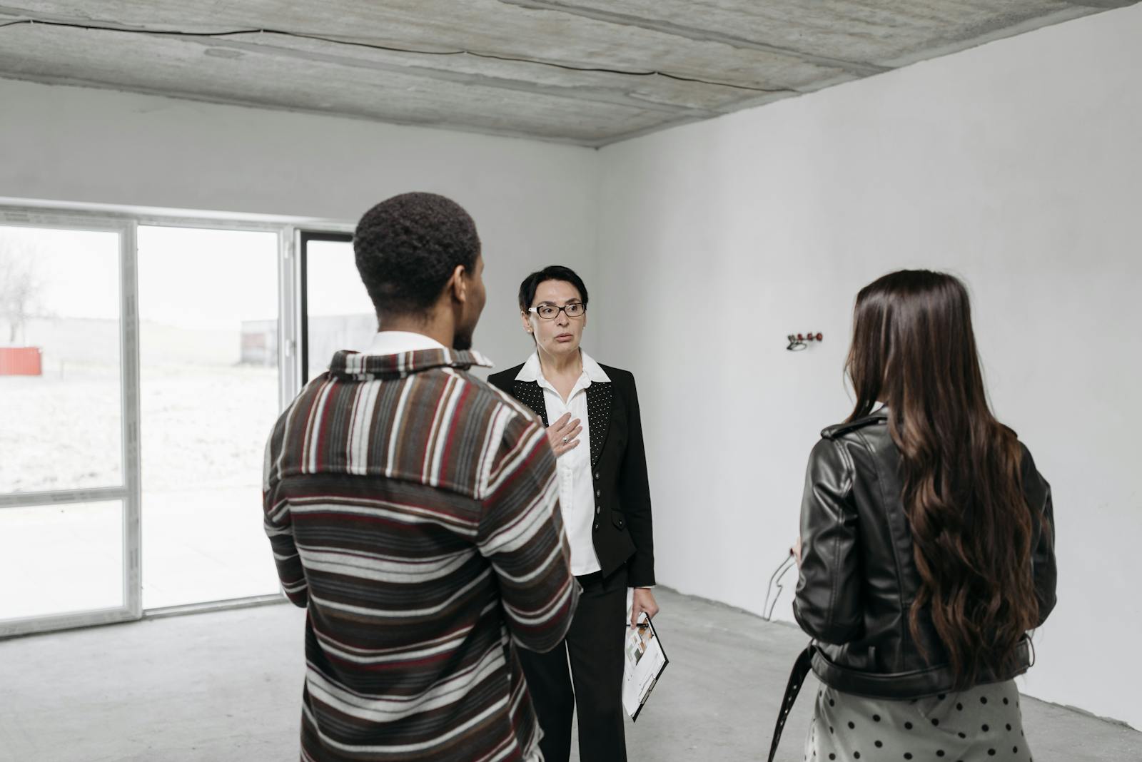 How to Handle a Real Estate Transaction During a Divorce