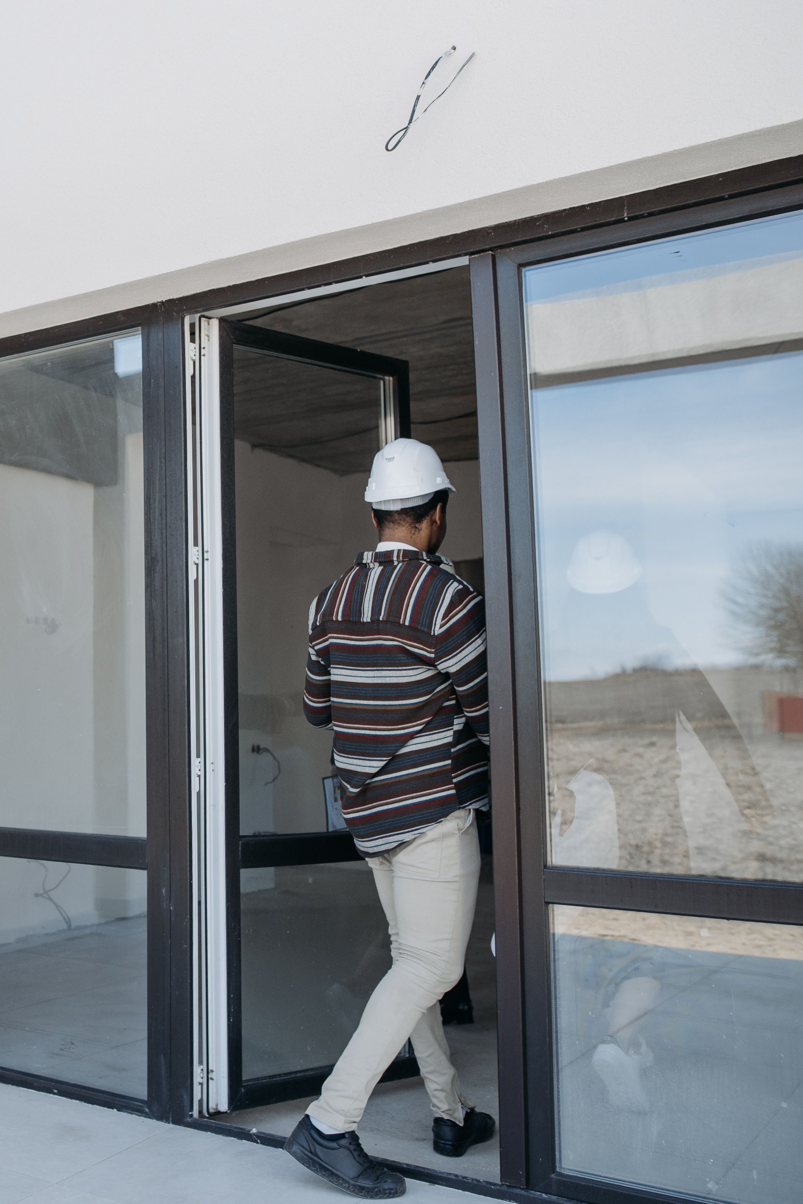 Pest Control Xpert licensed technician servicing a home