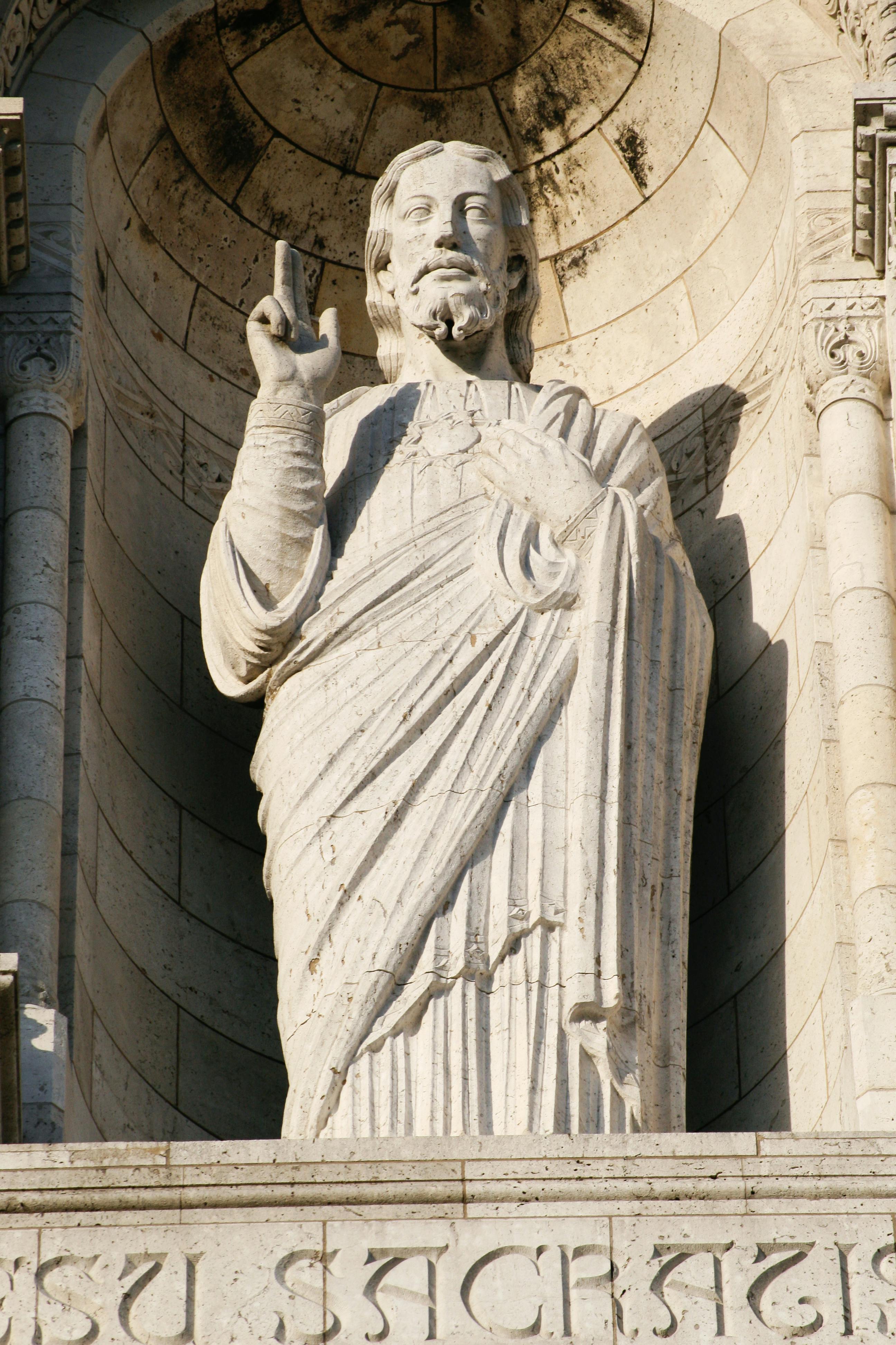 White Concrete Statue of Jesus Christ · Free Stock Photo