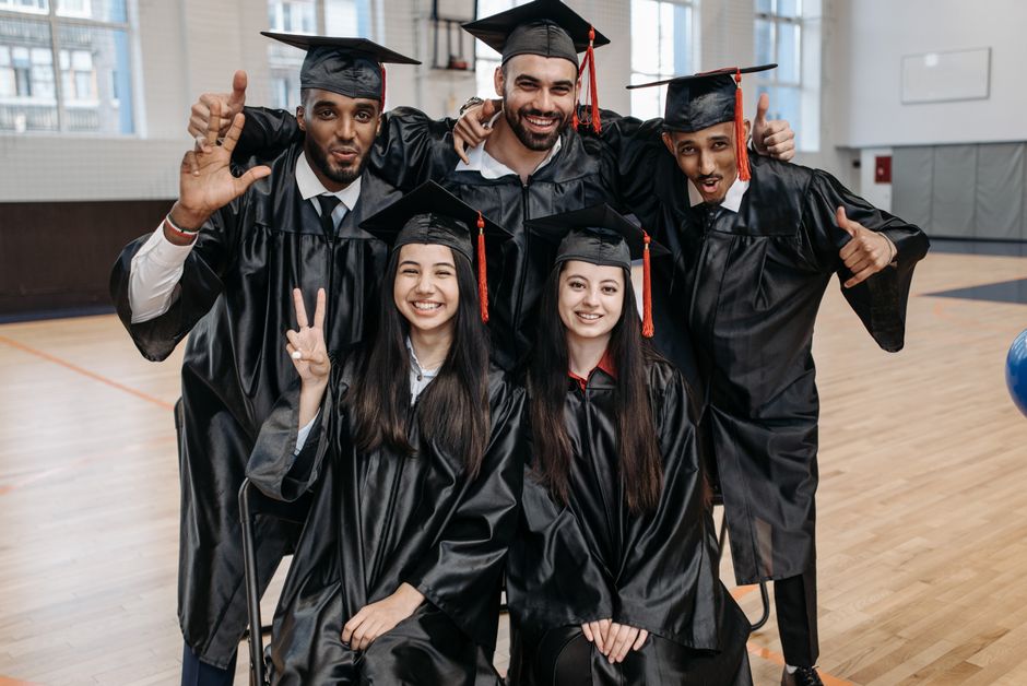 Kostenloses Foto Zum Thema Abschlussbild Abschlusskleid Abschluss bungen kostenloses-foto-zum-thema-abschlussbild-abschlusskleid-abschluss-bungen