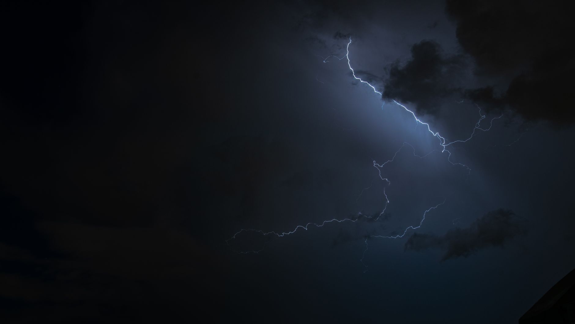 Bescom peak demand falls to 7,400MW after late monsoon rain