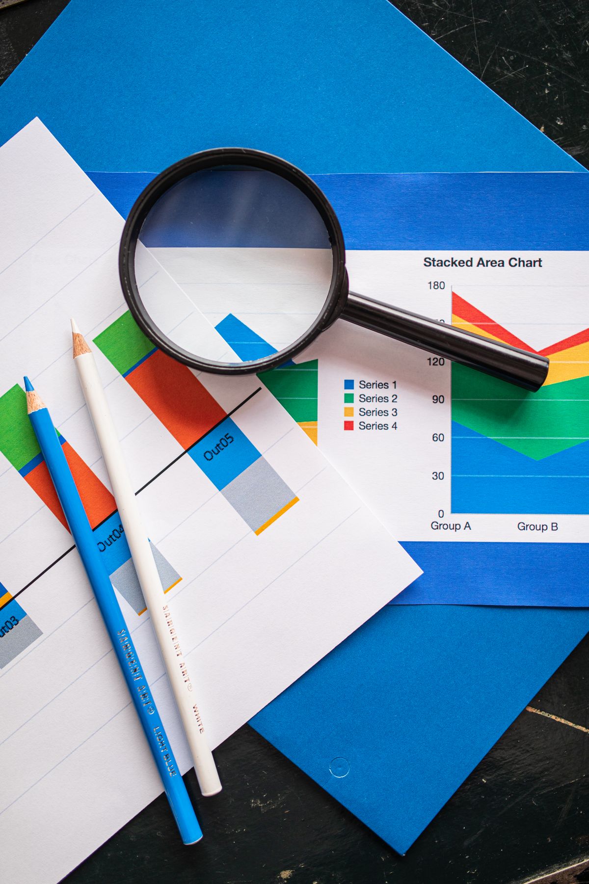 Analyst dashboard with financial and growth charts