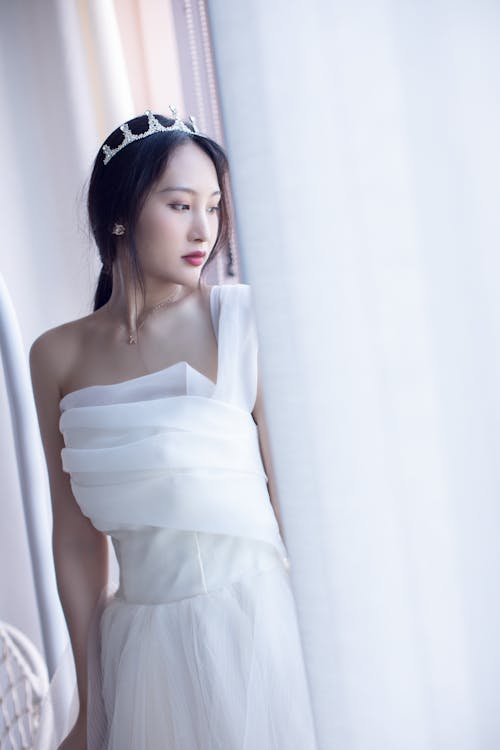Darmowe zdjęcie z galerii z biała sukienka, elegancki, fotografia ślubna