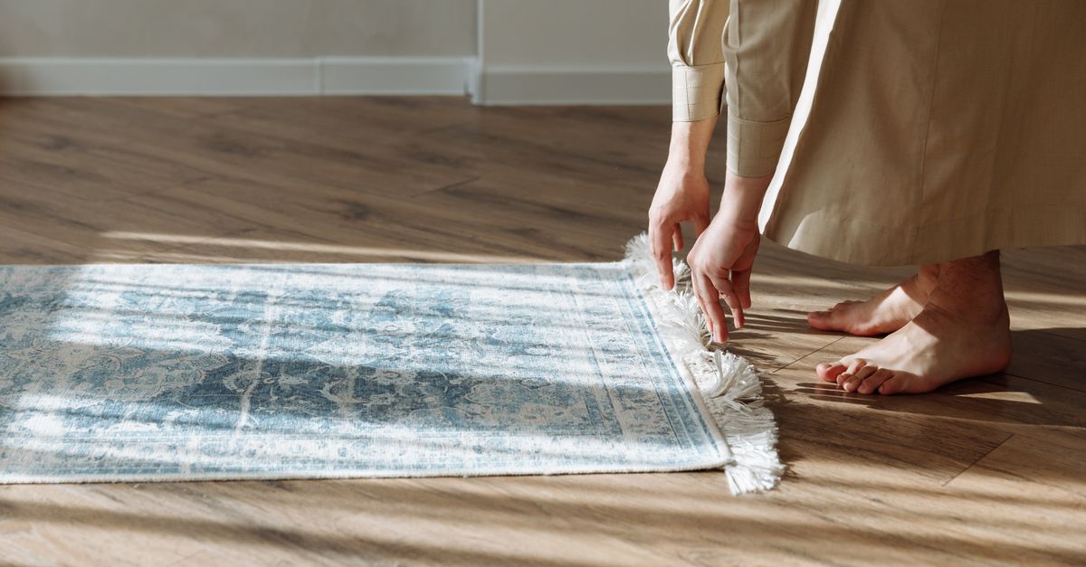 Comment empêcher un tapis de glisser ?