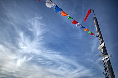 Kostnadsfri bild av bönflaggor, flaggor, himmel