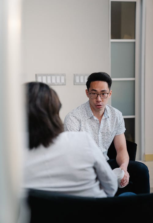 Free Two People having a Discussion  Stock Photo