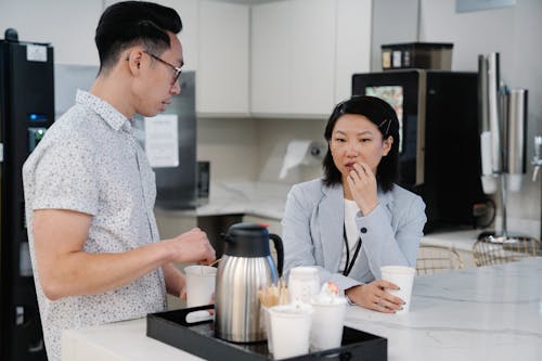 Free Two People having a Discussion Stock Photo