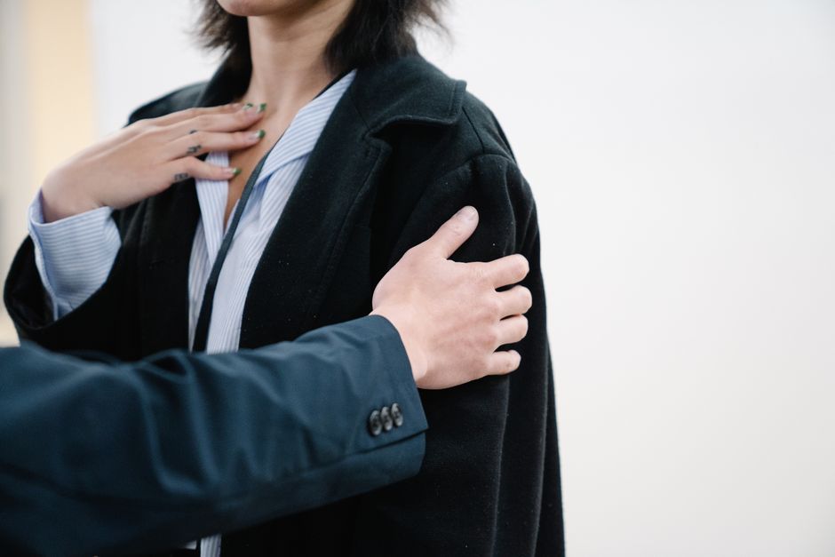 Jenis-Jenis Kerah Baju dan Kesesuaiannya dengan Bentuk Leher Jenis-Jenis Kerah Baju dan Kesesuaiannya dengan Bentuk Leher