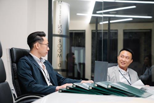 Darmowe zdjęcie z galerii z azjatyckich mężczyzn, biuro, biznes