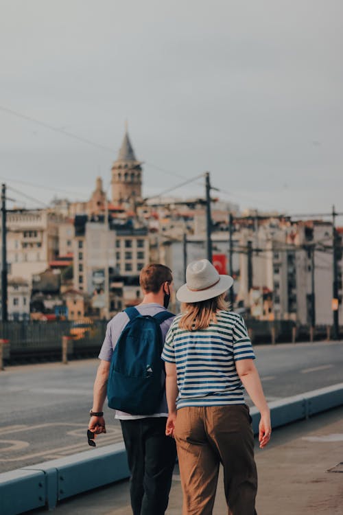 Δωρεάν στοκ φωτογραφιών με άνδρας, γυναίκα, δρόμους της πόλης