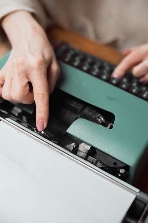 Typw Righter Rewrite Edit Text on a Typewriter · Free Stock Photo