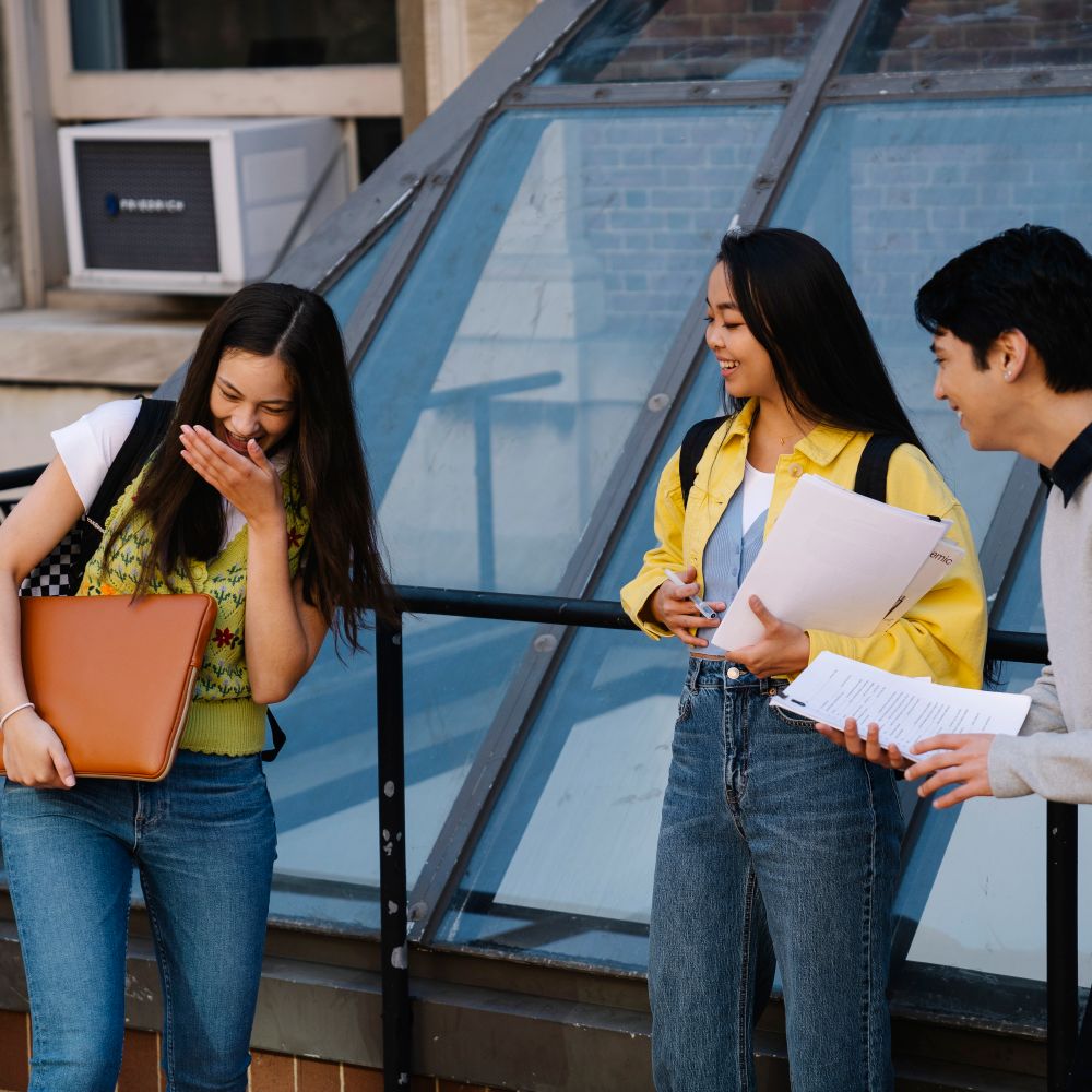 Epsom — student move with boxes and a van
