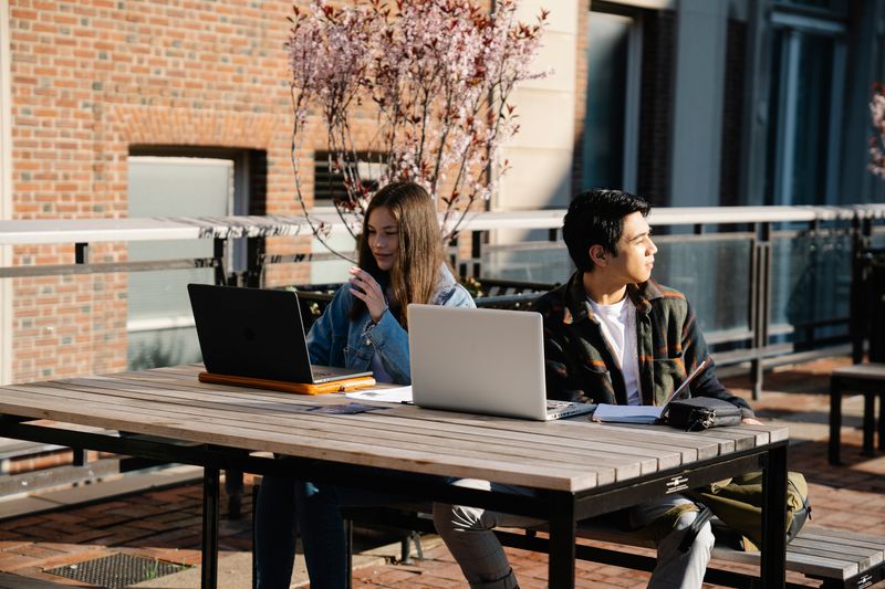 5. Dell Inspiron 14 2-in-1