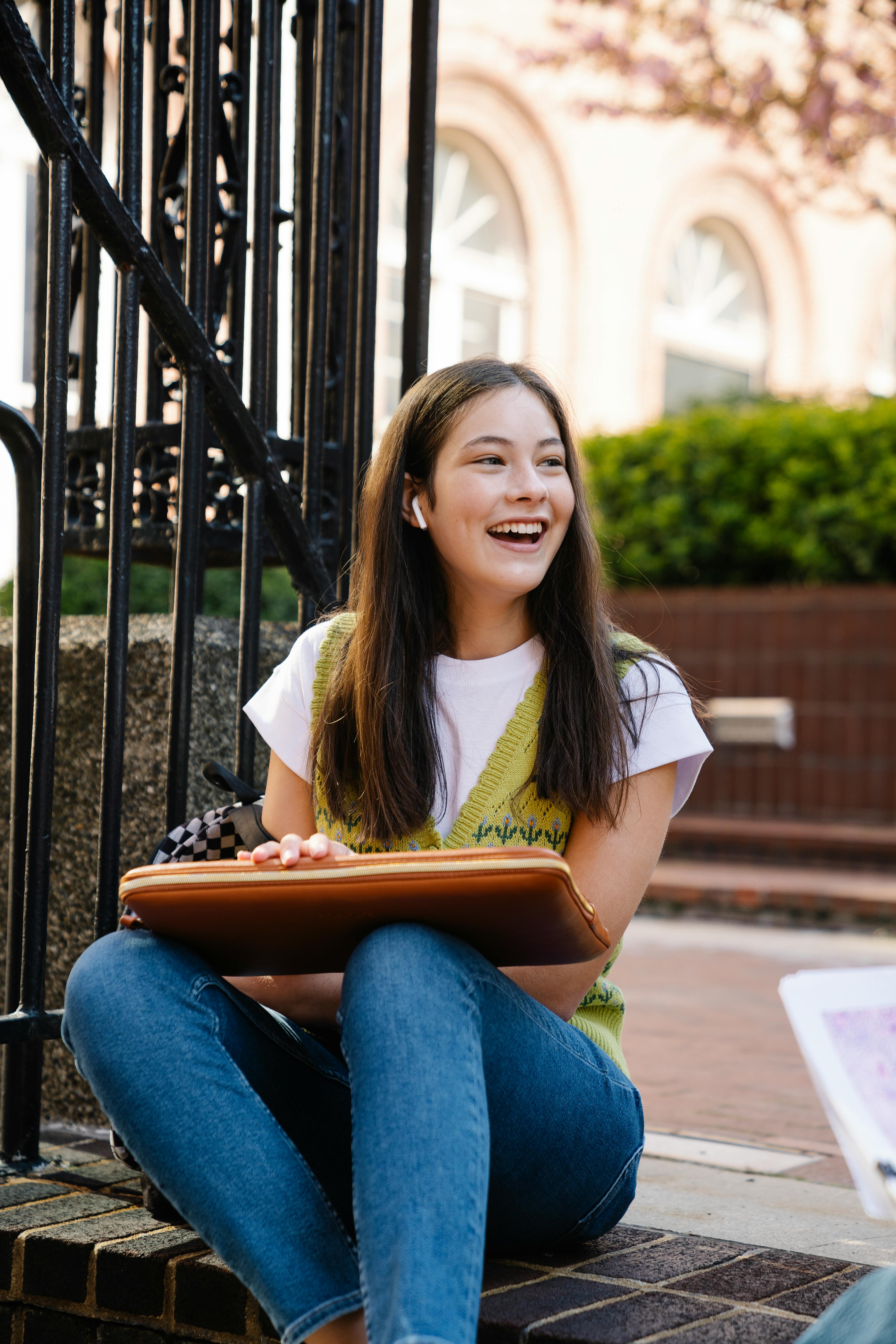 Gratis Fotos de stock gratuitas de adolescente, al aire libre, alegre Foto de stock