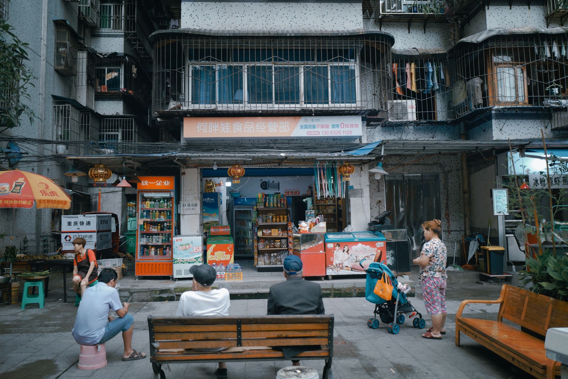 China New Home Prices Fall 0.5% in September, Impacting Markets