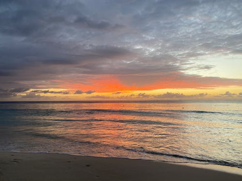 คลังภาพถ่ายฟรี ของ ขอบฟ้า, ช่วงแสงสีทอง, ชายหาด