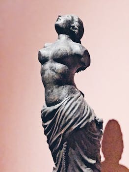 Topless Woman Without Arms Concrete Statue