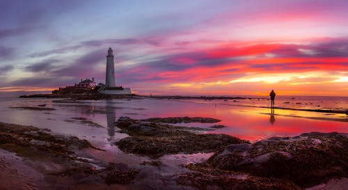 Immagine gratuita di crepuscolo, faro, in piedi