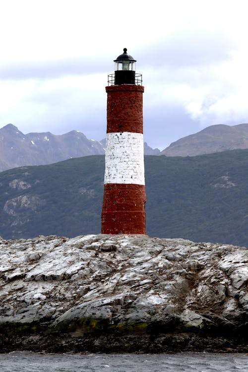 Les Eclaireurs lighthouse