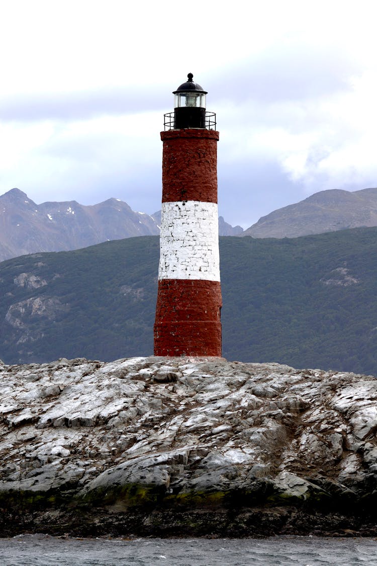 Les Eclaireurs Lighthouse