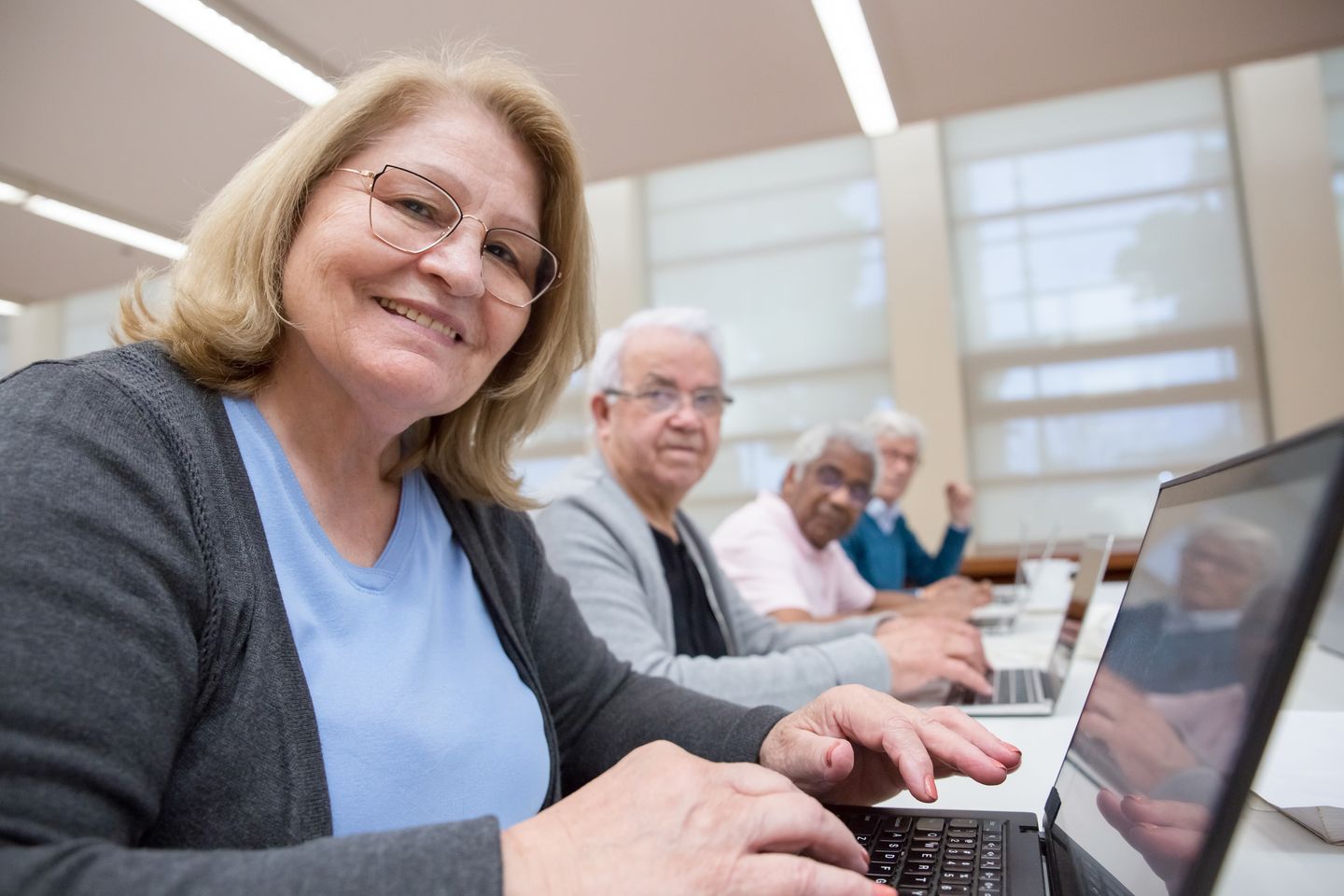Adultos en aprendizaje digital