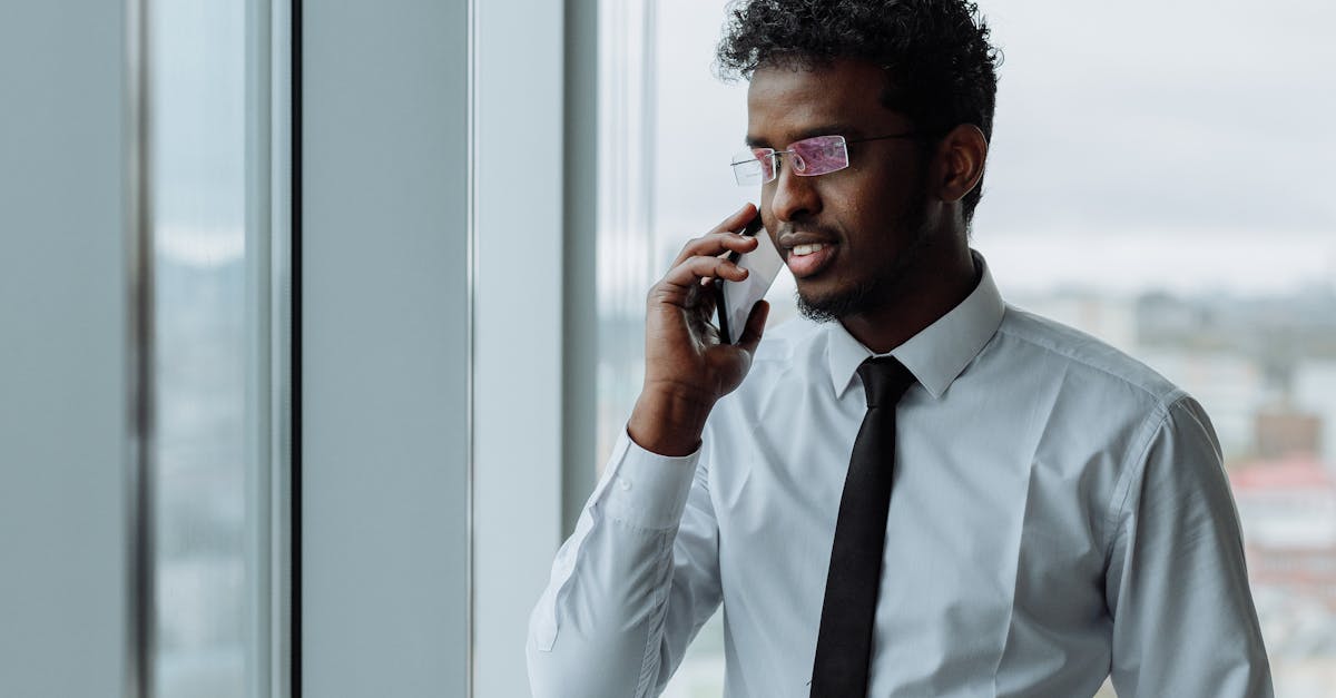 What does dissuade mean in business
