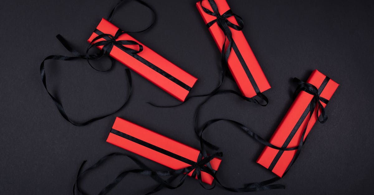 Kado Valentine untuk Calon Mertua: 5 Ide Hampers Romantis & Berkesan, Auto Direstui! Hanya di Red Ribbon Gift!