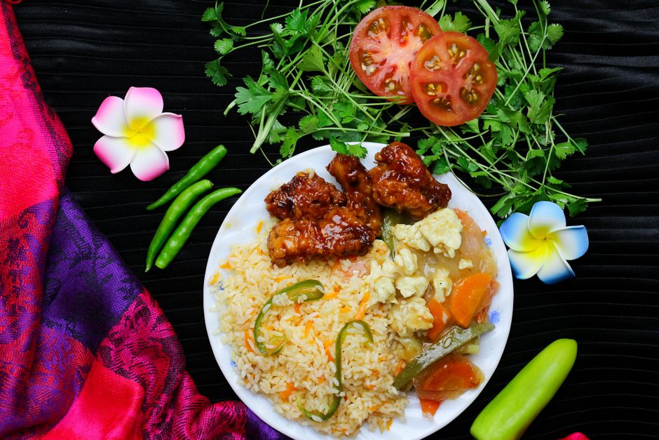 Cauli Veg Fried Rice with Keto Chilli Chicken Dry