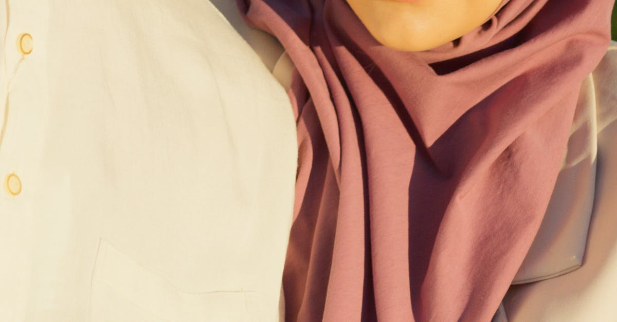 What does peer mean in Arabic
