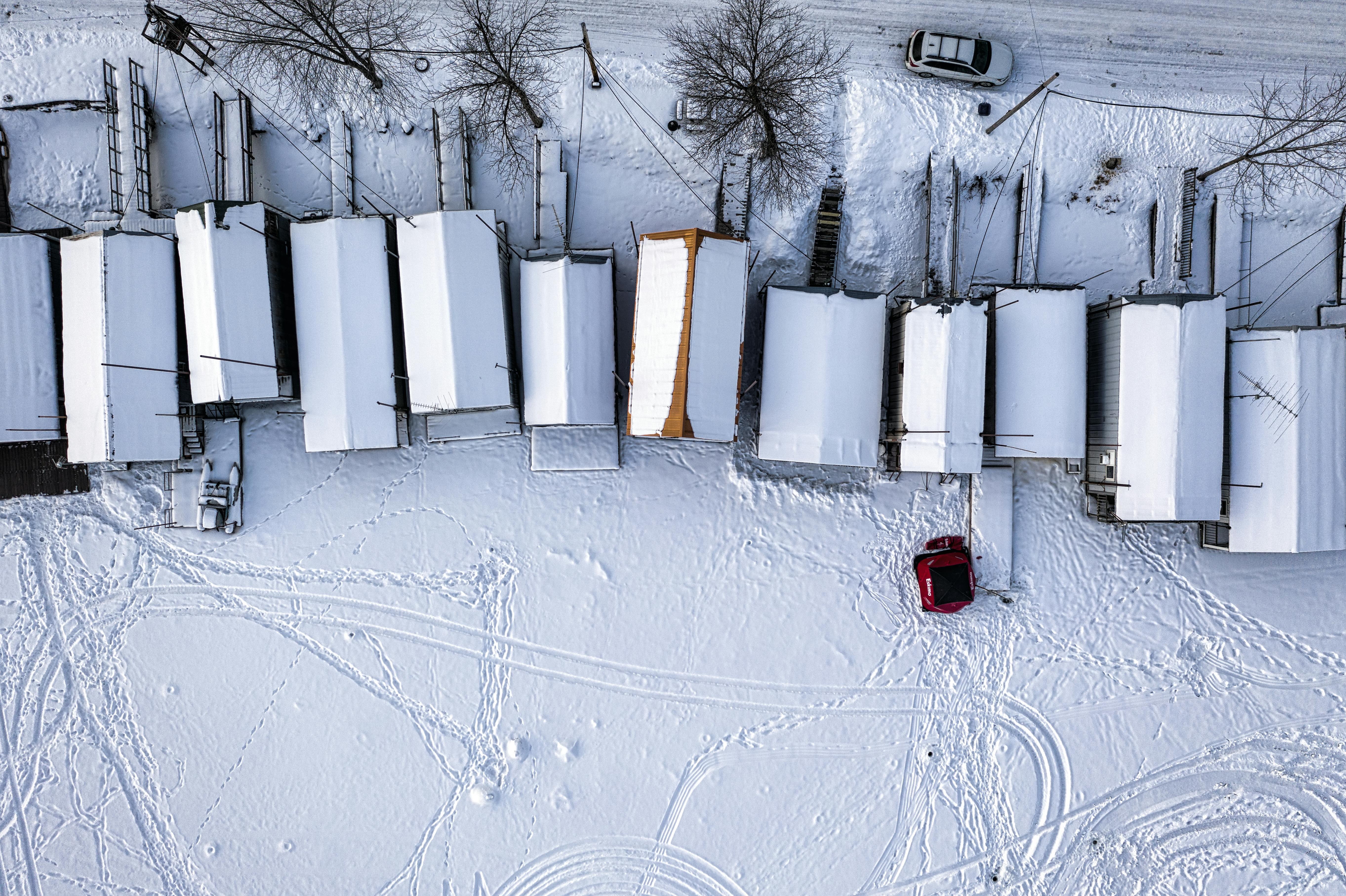 Toyota Recalls 141,286 Priuses for Doors That Could Unexpectedly Open — Photo by Tom Fisk on Pexels