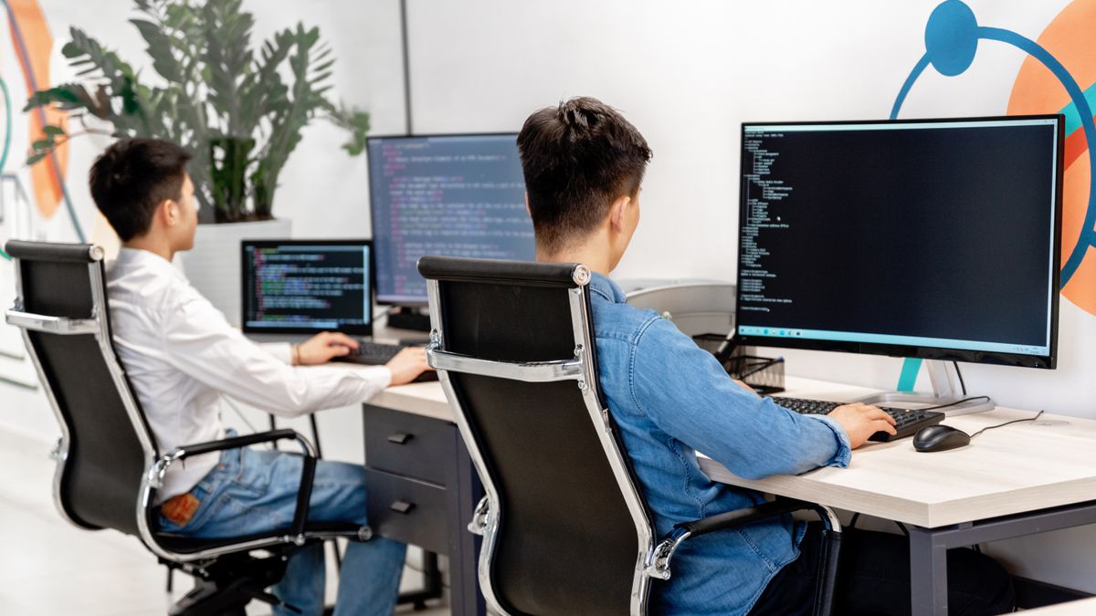 Promessa de IA: automação vira sobrecarga com trabalhadores digitais