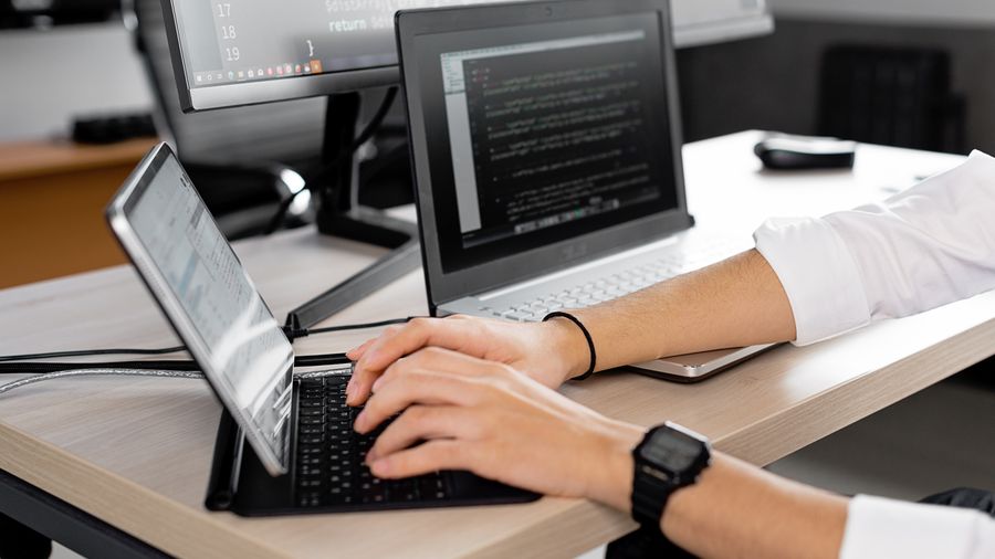 A Sane Home-Office Desk Setup That Won't Wreck Your Back
