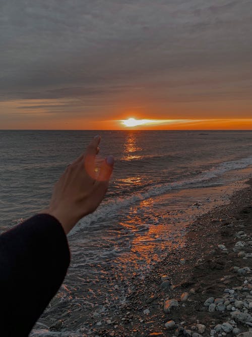 Fotobanka s bezplatnými fotkami na tému farby západu slnka, horizont, kývať
