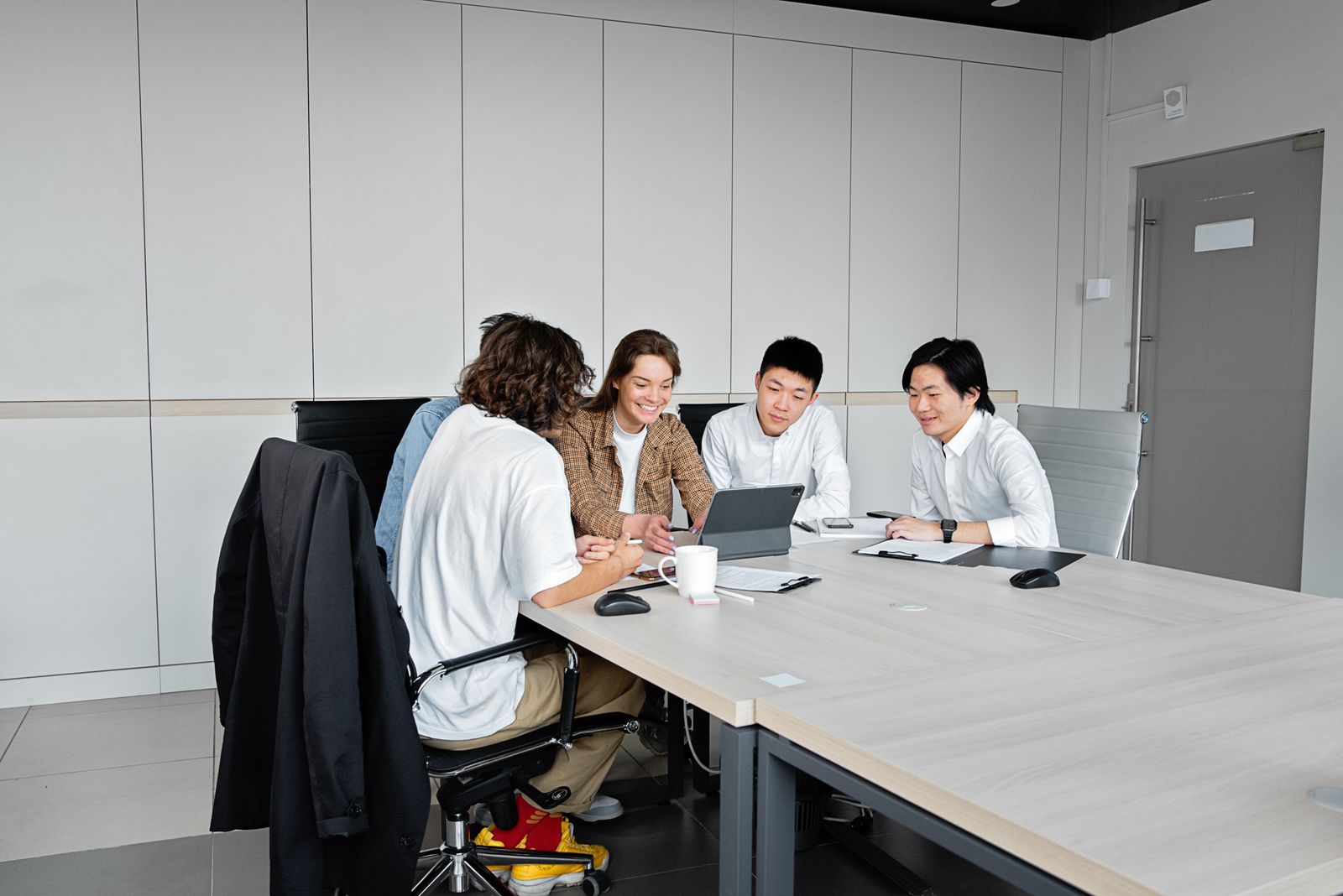 Team discussing strategy in a meeting