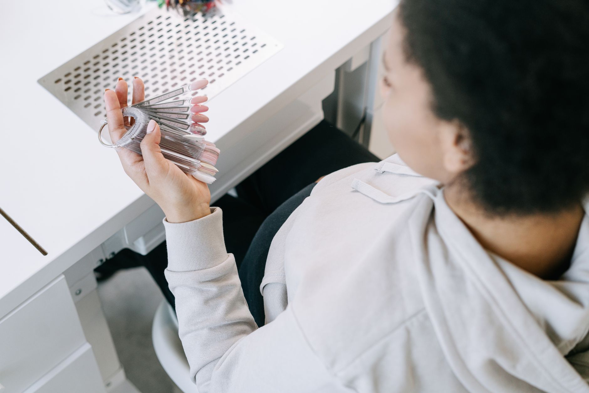 The Ultimate Guide to Choosing the Right Nail Care Products