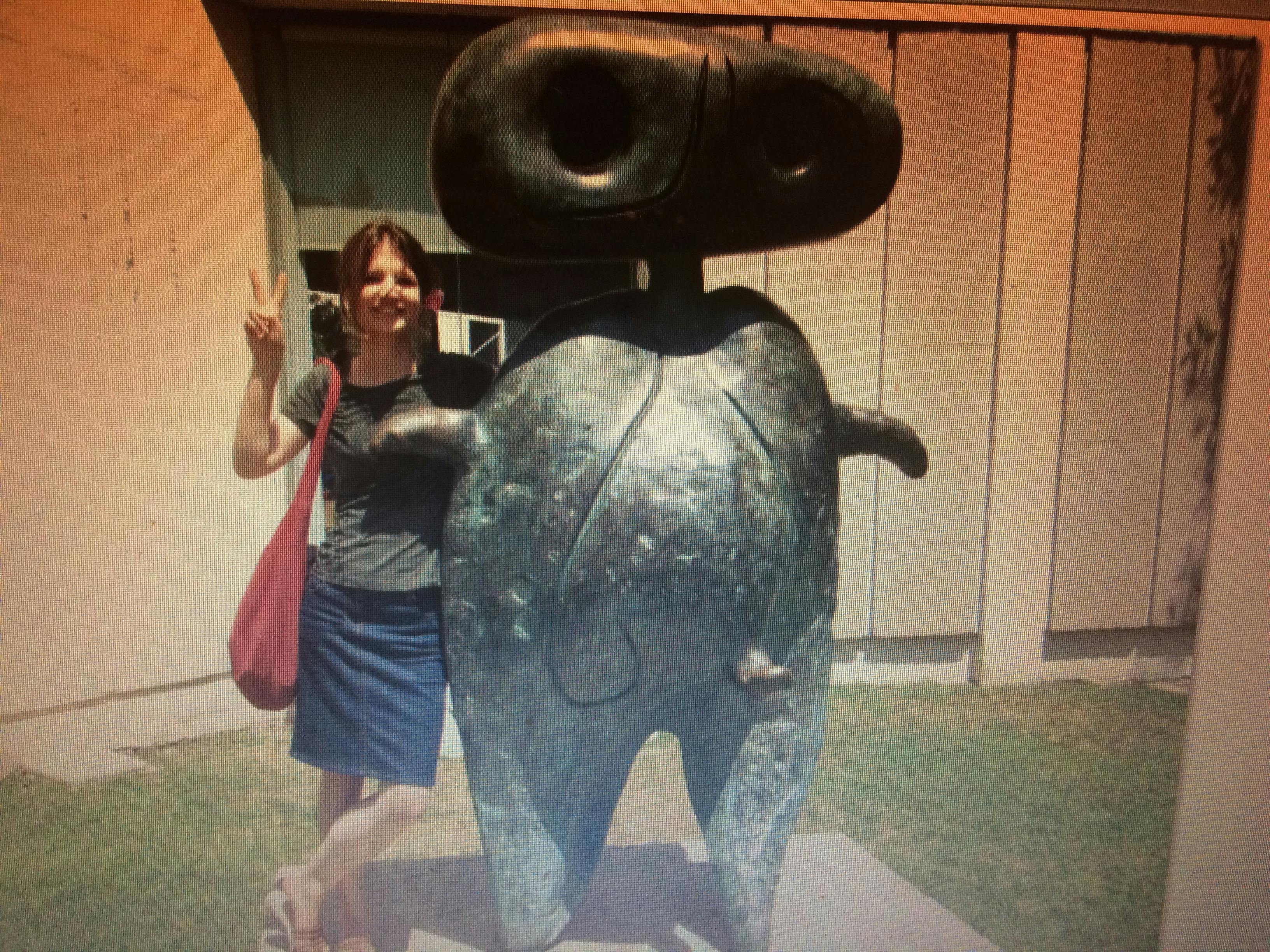 Grafik penjualan smartphone global tahun 2025 termasuk iPhone 17