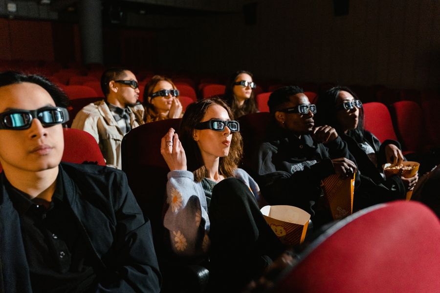 Público disfrutando de una película