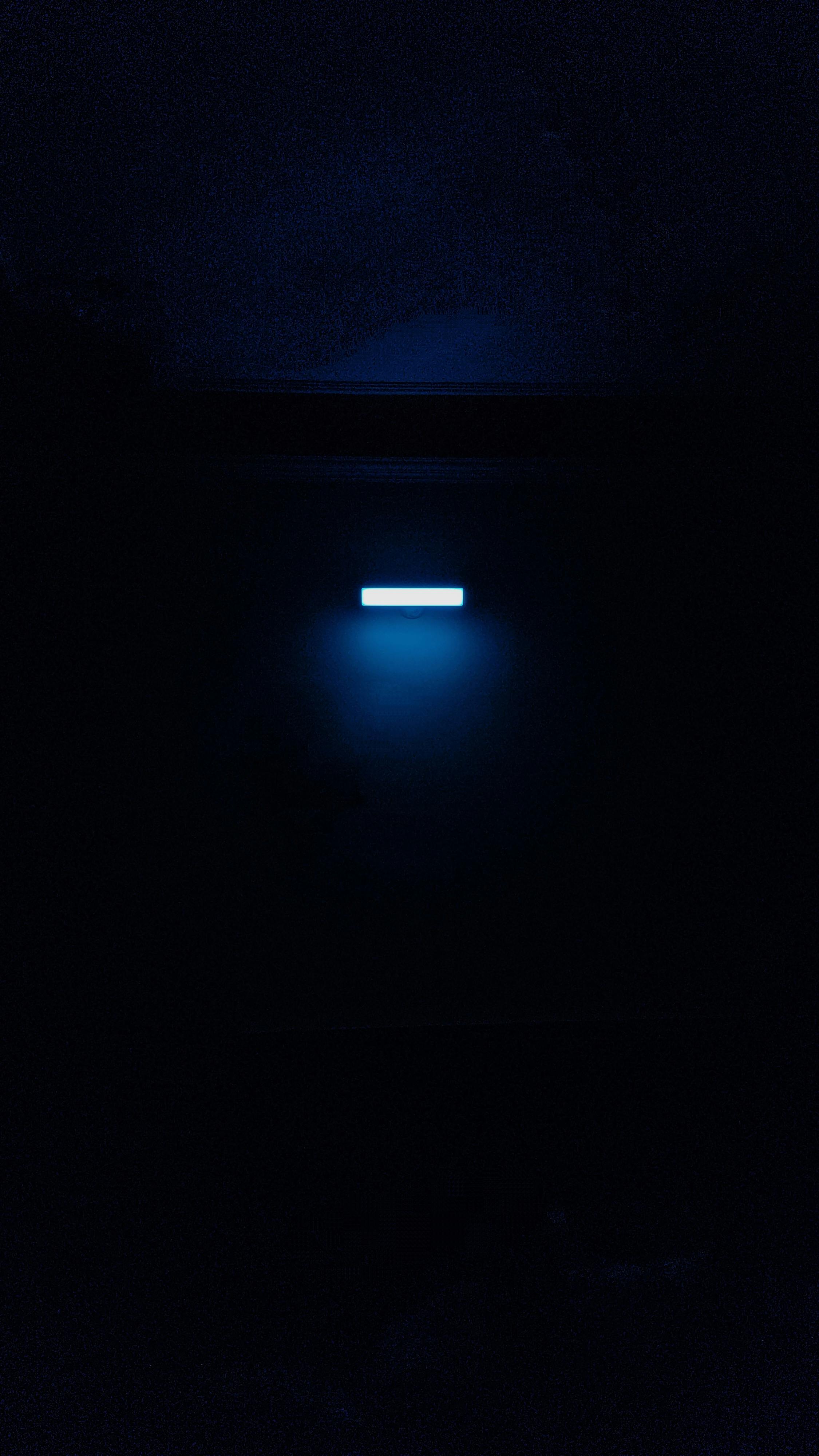 Combattant MMA UFC featherweight en action lors d'un combat de l'UFC