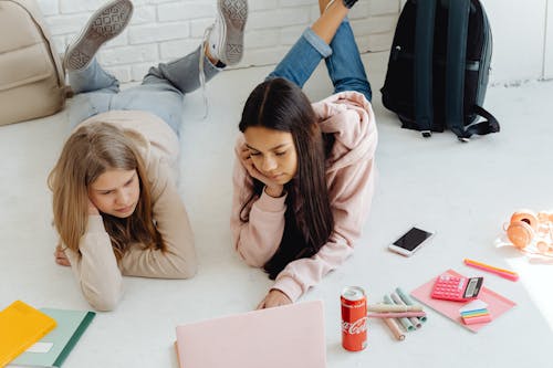 Základová fotografie zdarma na téma adolescent, dospívající, hezký