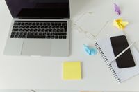 Copywriting course thumbnail — photo by Darina Belonogova on Pexels